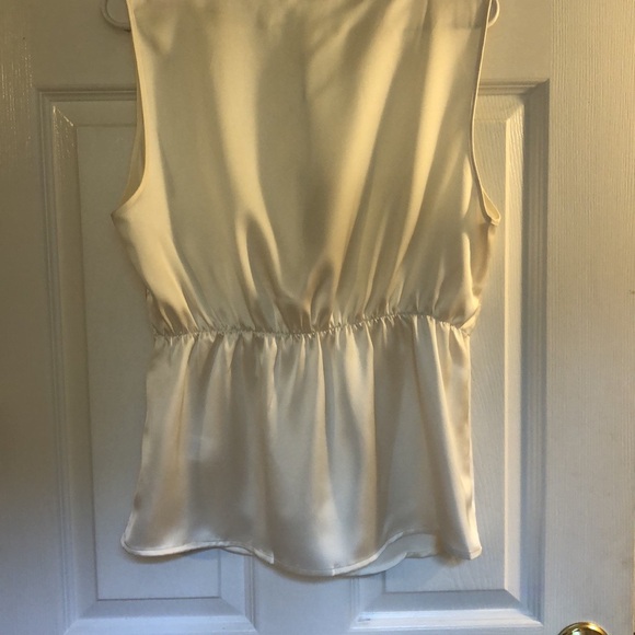 Nicole Miller Cream Sleeveless Satin Top NWT Size Large - Picture 2 of 6